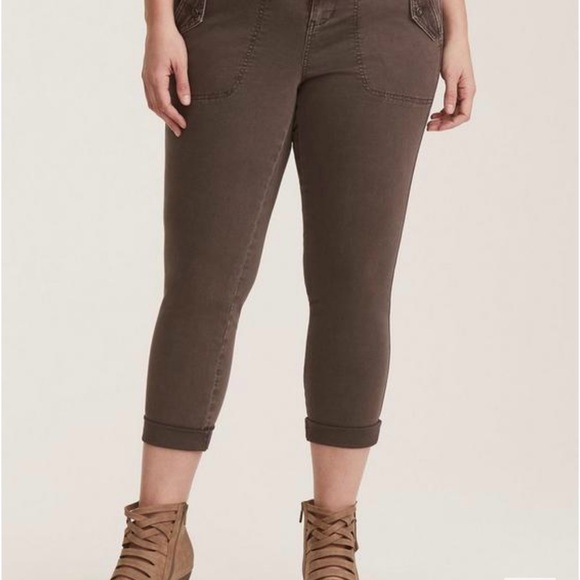 NWT Torrid Cropped Twill Military Pant Brown Wash - Picture 8 of 13